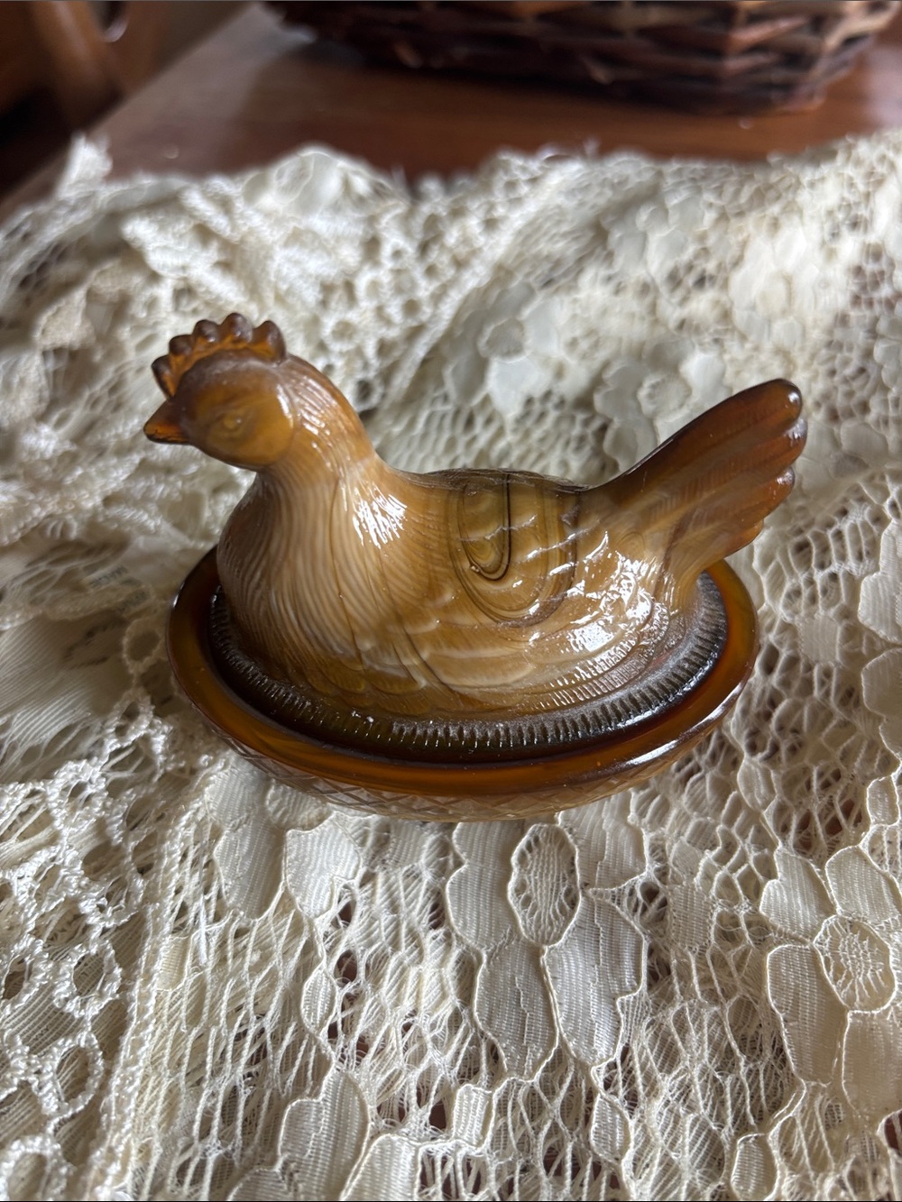 Vintage Degenhart caramel swirl slag/selenium glass Hen On A Nest trinket dish